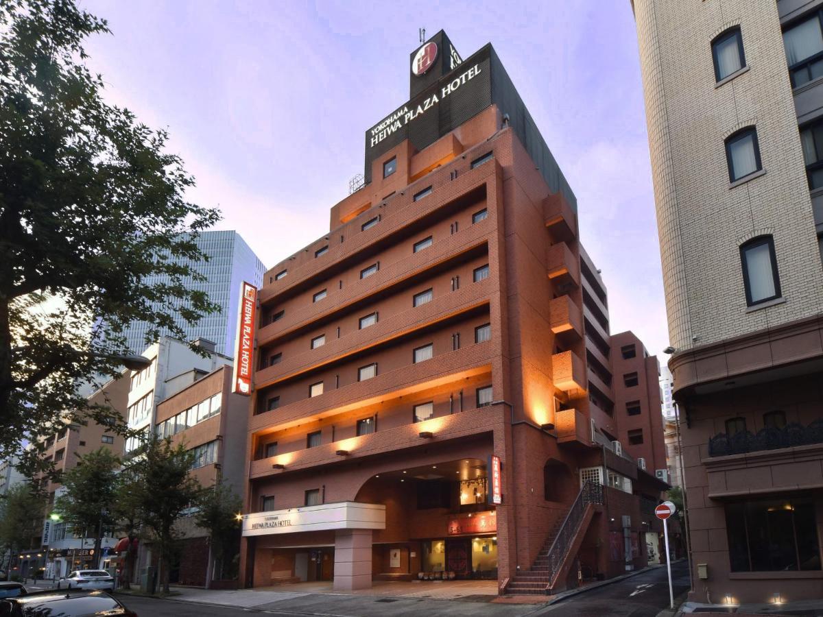 横滨平和广场酒店 3*
